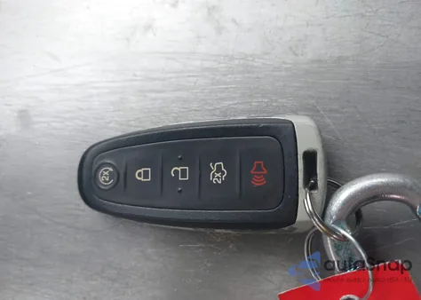 2016 Ford Escape Titanium z USA, uszkodzony, nr VIN 1FMCU0J99GUA38310